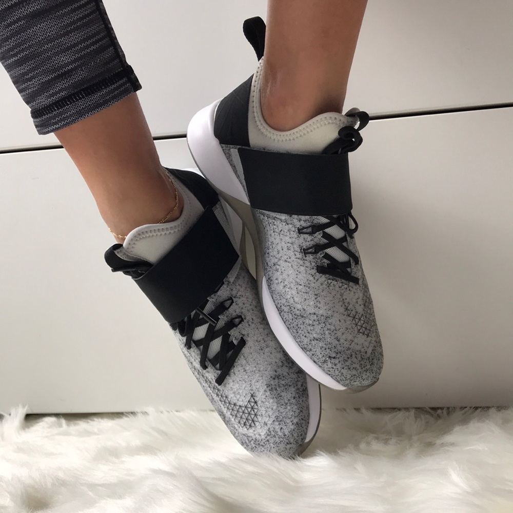 BRAND NEW‼️NIKE AIR ZOOM STRONG 🖤